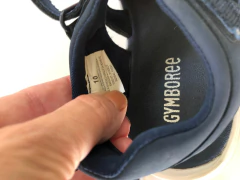 Sandalias azules acolchinadas. GYMBOREE. Talle 10 de niños de USA. Talle 26 de aca. en internet