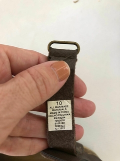 Sandalias de cuero marrón con abrojo y hebilla. Talle 10 de niños de USA. Talle 26 de acá. en internet
