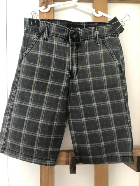 10A | Bermuda a cuadros gris, negra y azul. KEVINGSTON. Talle 10. La cintura de frente mide 30 cm. Ver foto.