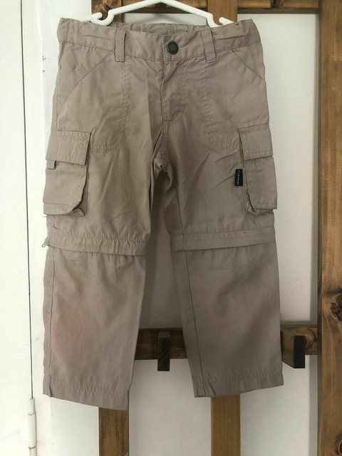 Outlet- Pantalón cargo finito que se desprende y hace bermuda. MIMO. Talle 3 años. Manchita.