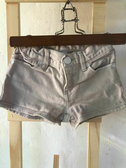 3A | Short de jean blanco. GAP. 3 años.