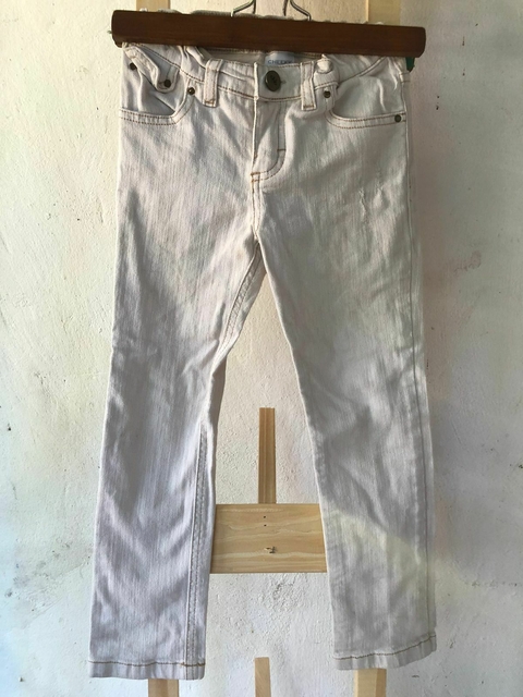 Jean blanco con pespuntes beige. CHEEKY. Talle 6 años.