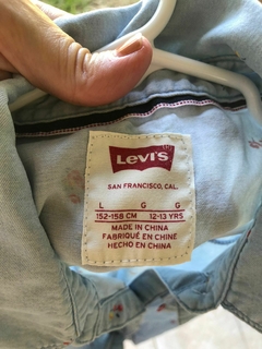 Camisa sin mangas denim con flores. LEVIS. 12/13 años. - comprar online
