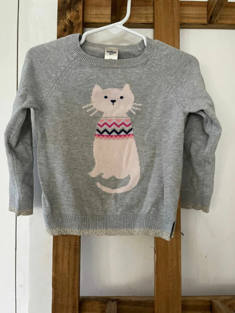 2A | Sweater finito gris gatito. OSHKOSH. 2 años.