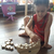 niña jugando