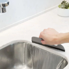 Rodo P/ Pia Compacto Trium Preto OU - comprar online