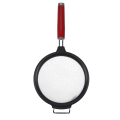 Peneira coador vermelha KitchenAid com cabo prático e design moderno.