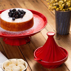 saleiro / açúcareiro de cerâmica em formato de pirâmide com tampa, base e colher