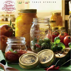 diversos potes de vidro de vários tamanhos condicionando alimentos