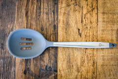 Colher De Silicone Vazada 33,5cm Cool Grey/Cabo Inox Oxford - Manufakt