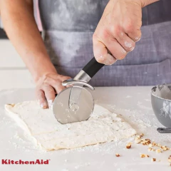 Cortador de Pizza Profissional Lâmina Inox Preto Onix KitchenAid - Manufakt