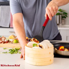 Espátula Turner Sólida Cozinha em Nylon Vermelha KitchenAid - Manufakt