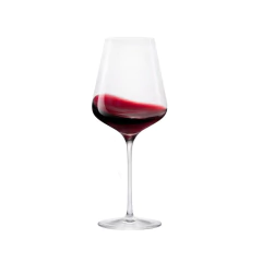 taça de cristal com vinho tinto