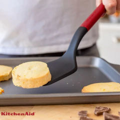 Espátula Turner Sólida Cozinha em Nylon Vermelha KitchenAid - comprar online