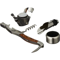 1 saca rolhas Mini , 1 anel corta gotas, 1 tampa para garrafa de espumante, 1 bico dosador de aço inoxidável ,1 kit de bomba à vácuo para vinho (bomba e 2 tampas de silicone).