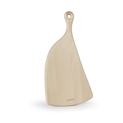 uma tábua de corte de madeira de faia, importada da itália da marca Legnoart