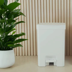 Lixeira Trium 12L C/ Pedal Branco OU - comprar online