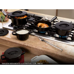jogo de panelas de cerâmica com tampa de cerâmica preta em cima de um fogão
