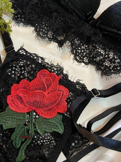 Conjunto Manuela Preto na internet