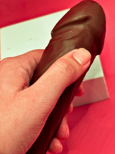 CHOCOLAU - Chocolate Maciço em Formato de "Bilau"