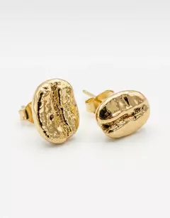 Brinco Grão de Café Natural | Banhado a Ouro 18k - Carla Visintini Biojoias