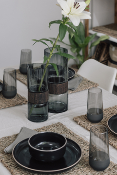 PLATO CHENINI NEGROS CON BORDE NATURAL PLAYO X 2 UNIDADES - Feelings Aromas