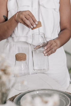 BOTELLA DE VIDRIO CON TAPA DE CORCHO - comprar online