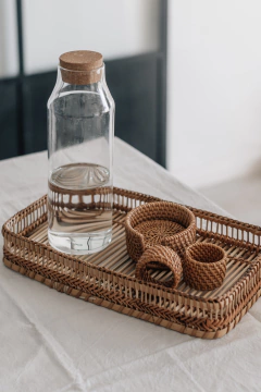 BOTELLA DE VIDRIO CON TAPA DE CORCHO