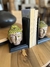 Sujeta libros Buda