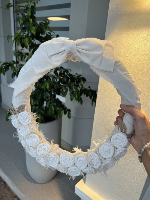 Corona navideña de tela