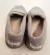 Mocasin gris de corderito - Centro Confort Deco