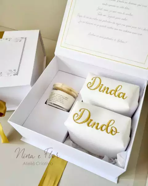 Caixa com Nécessaire e Vela