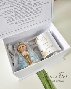 Caixa com Nossa Senhora e Caneca