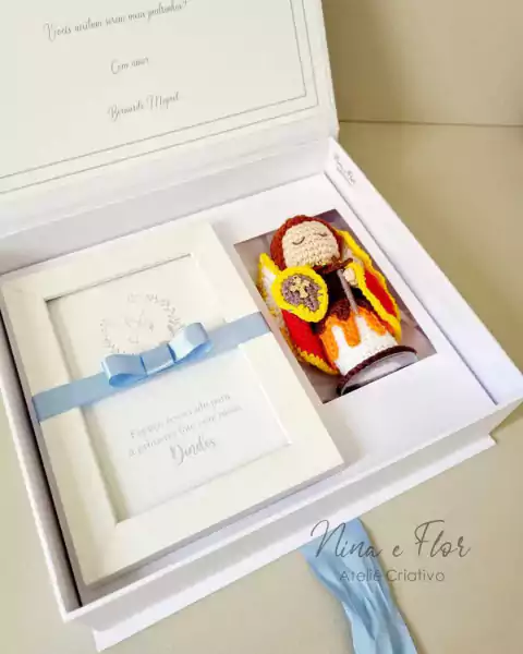 Caixa com Porta Retrato e Santo - comprar online