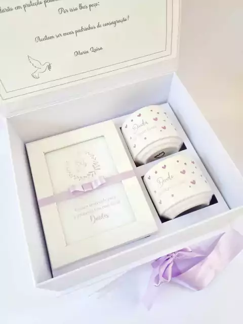 Caixa com Porta Retrato e Xícaras