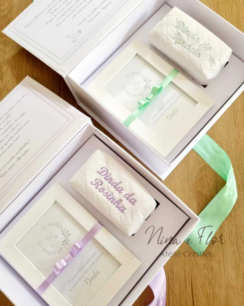 Caixa com Porta Retrato e Nécessaire Bordada - comprar online