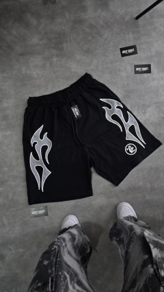 Short hellstar oversize - comprar online