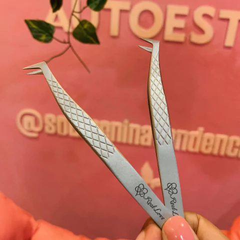 Pinça para cilios tufinho (REAL LOVE) prata