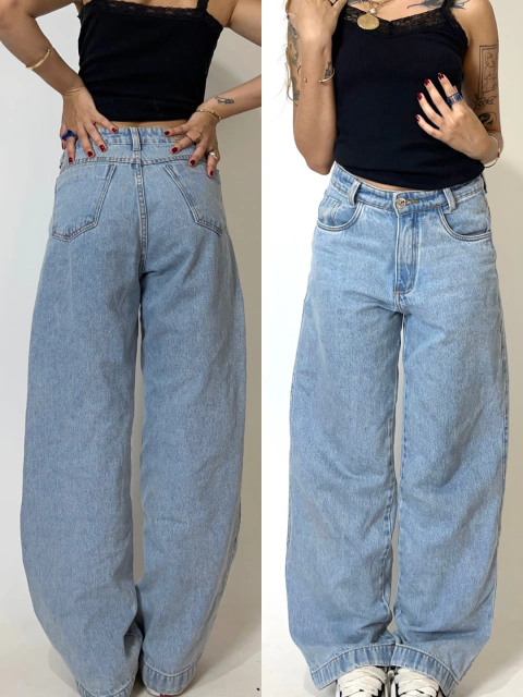 BAGGY BLUE OVER JEANS