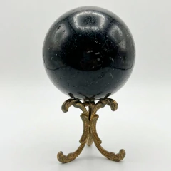 Europa séc XX | Esfera globular em mármore e bronze | 19 x 11,5 x 8,7 cm