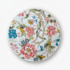 Prato de porcelana vintage com estampa floral colorida em tons de rosa, azul, verde e amarelo