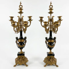 França séc XIX | Par de candelabros | Bronze e mármore | 68,5 x 25 x 15 cm
