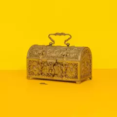 Europa séc XX | Baú com chave | Bronze - Arve