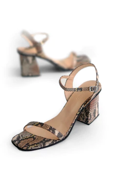 SANDALIA DANIELA en internet