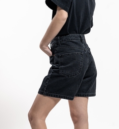 Short Kin Black en internet