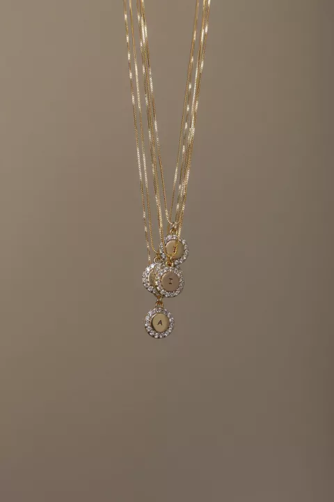 Colar Inicial Plaquinha - comprar online