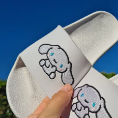 Cinnamoroll slippers en internet