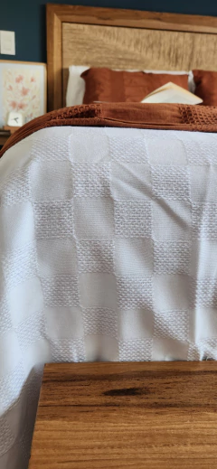 Manta/Cubre Cama Gambito de dama - BLANCO