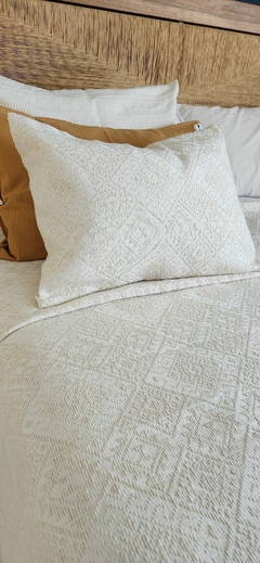 Cubrecama JACQUARD Marroquí Joaquín Furriel QUEEN + 2 fundas de 50x70 de REGALO - comprar online