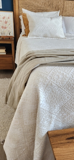 Cubrecama JACQUARD Marroquí Joaquín Furriel QUEEN + 2 fundas de 50x70 de REGALO